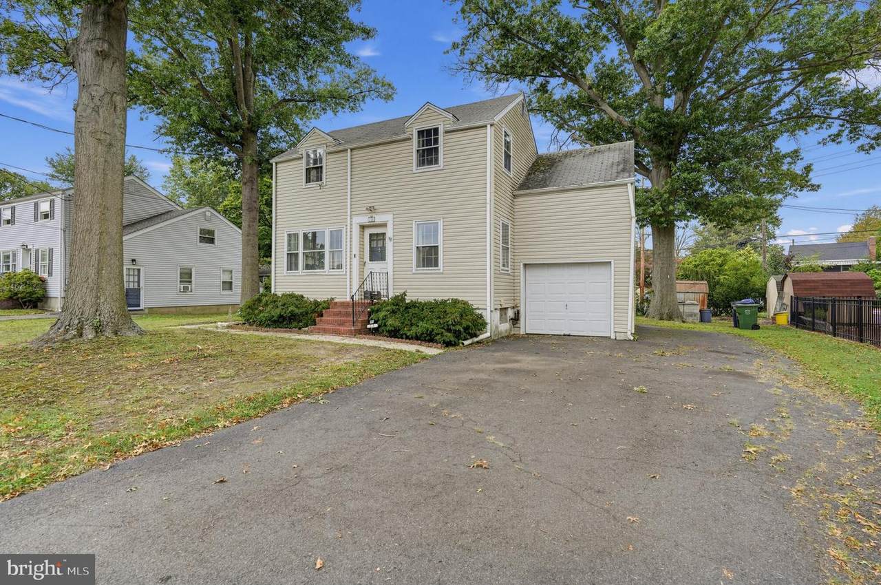104 Harron Avenue - Photo 1