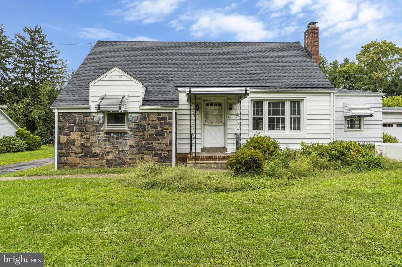 81 Hopewell Pennington Road - Photo 1
