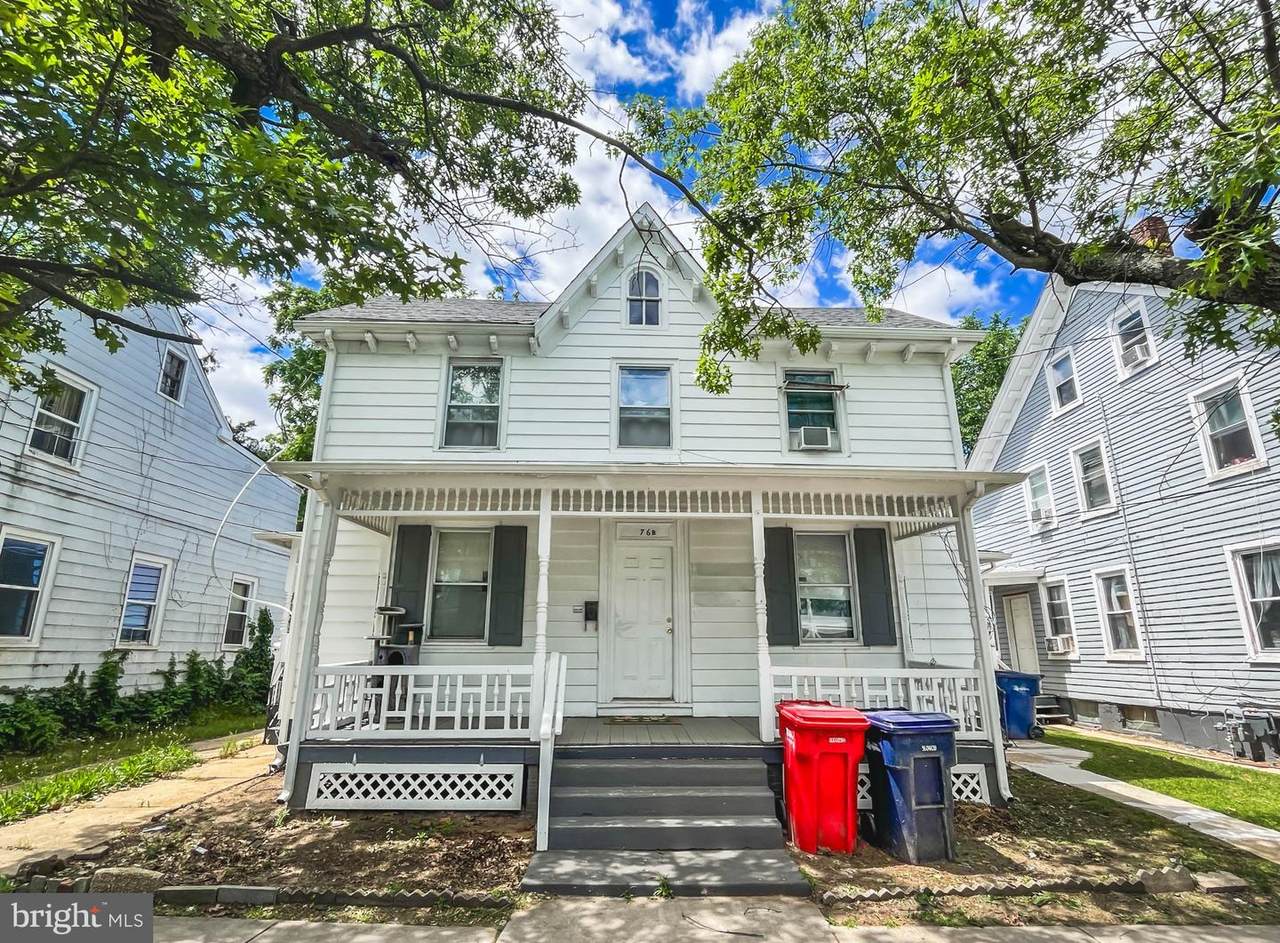 76 S Giles Street - Photo 1