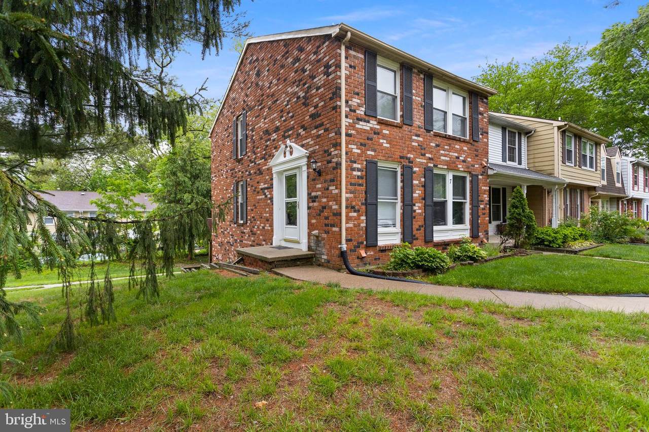 7 Woodland Court - Photo 1