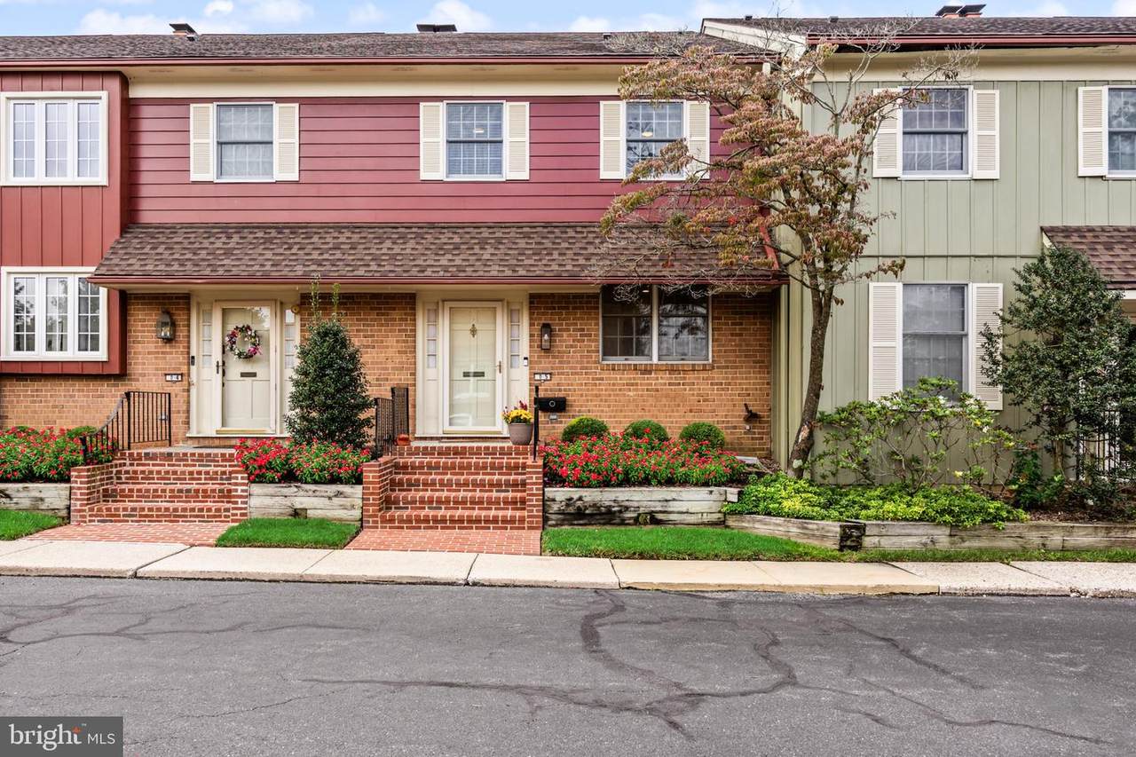 633 Main Street - Photo 1