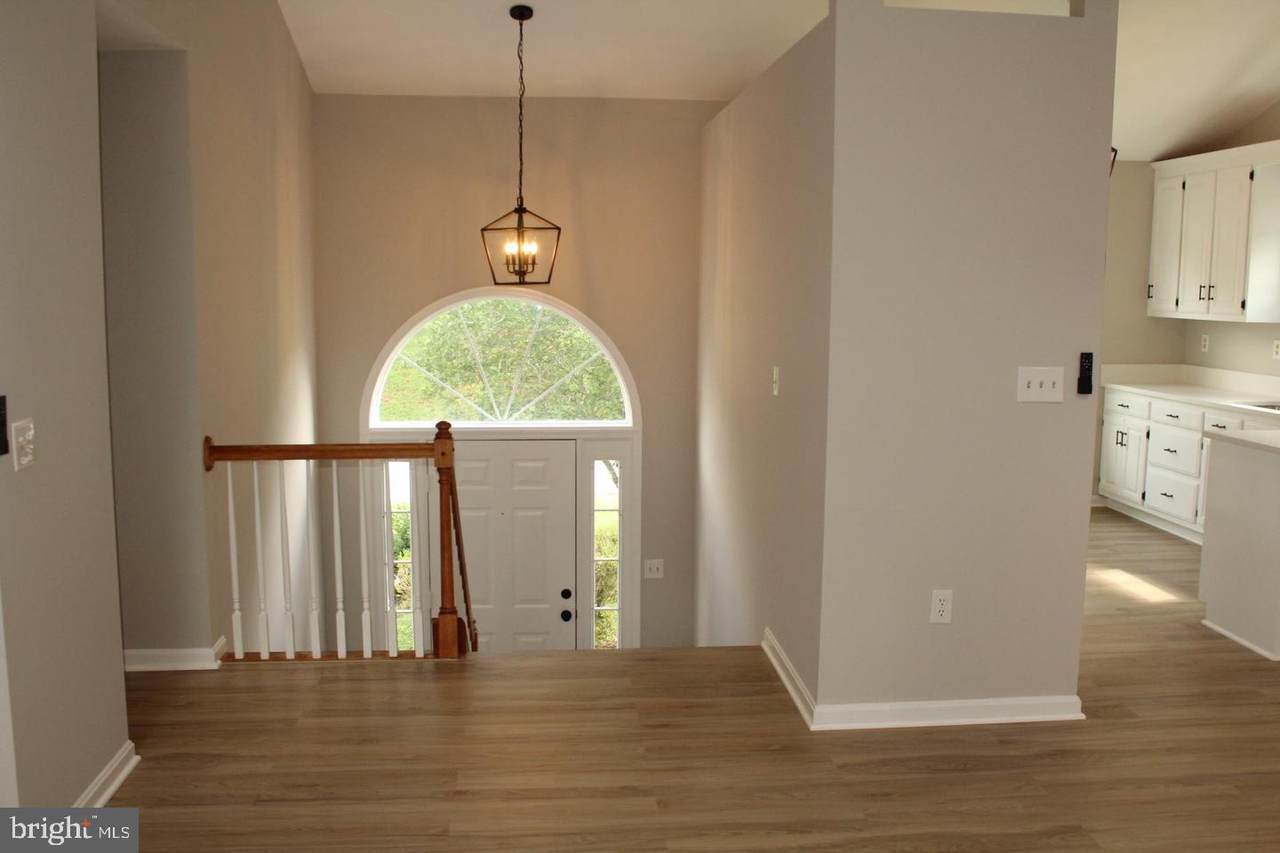 https://bt-photos.global.ssl.fastly.net/brightmls/1280_boomver_1_805440529228-2.jpg