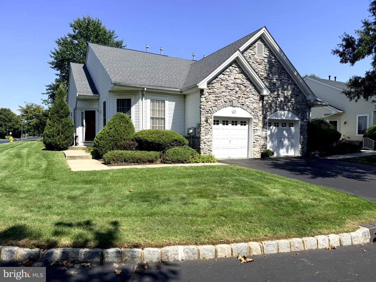 100 Meadowlark Drive - Photo 1