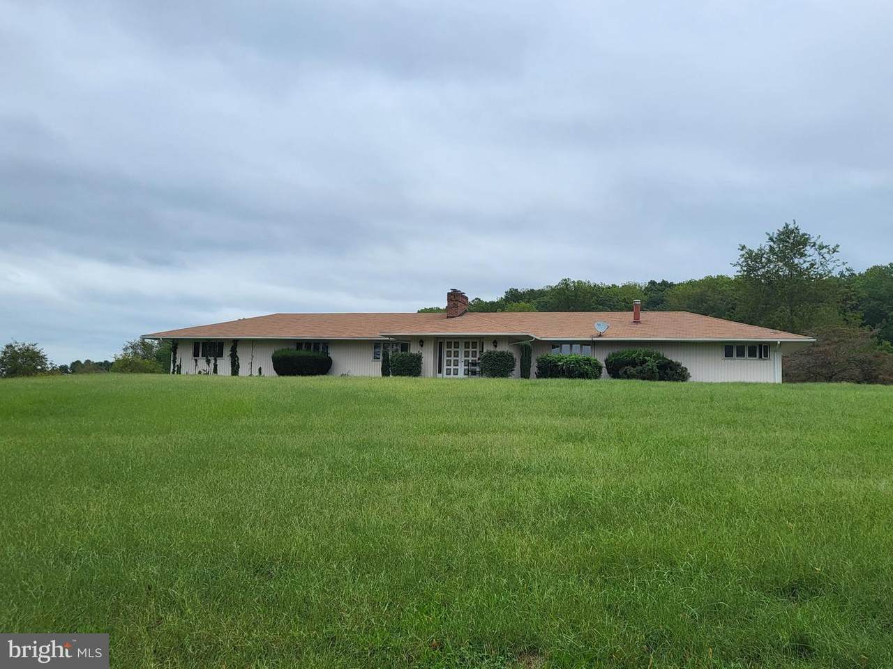 4567 Lakeside Court - Photo 1