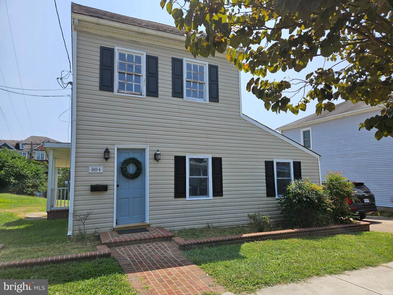 804 Lafayette Boulevard - Photo 1