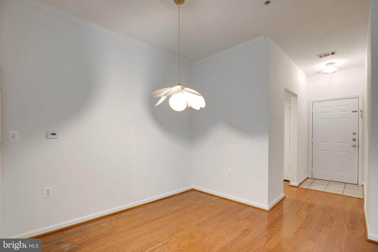 https://bt-photos.global.ssl.fastly.net/brightmls/1280_boomver_1_805459250348-2.jpg