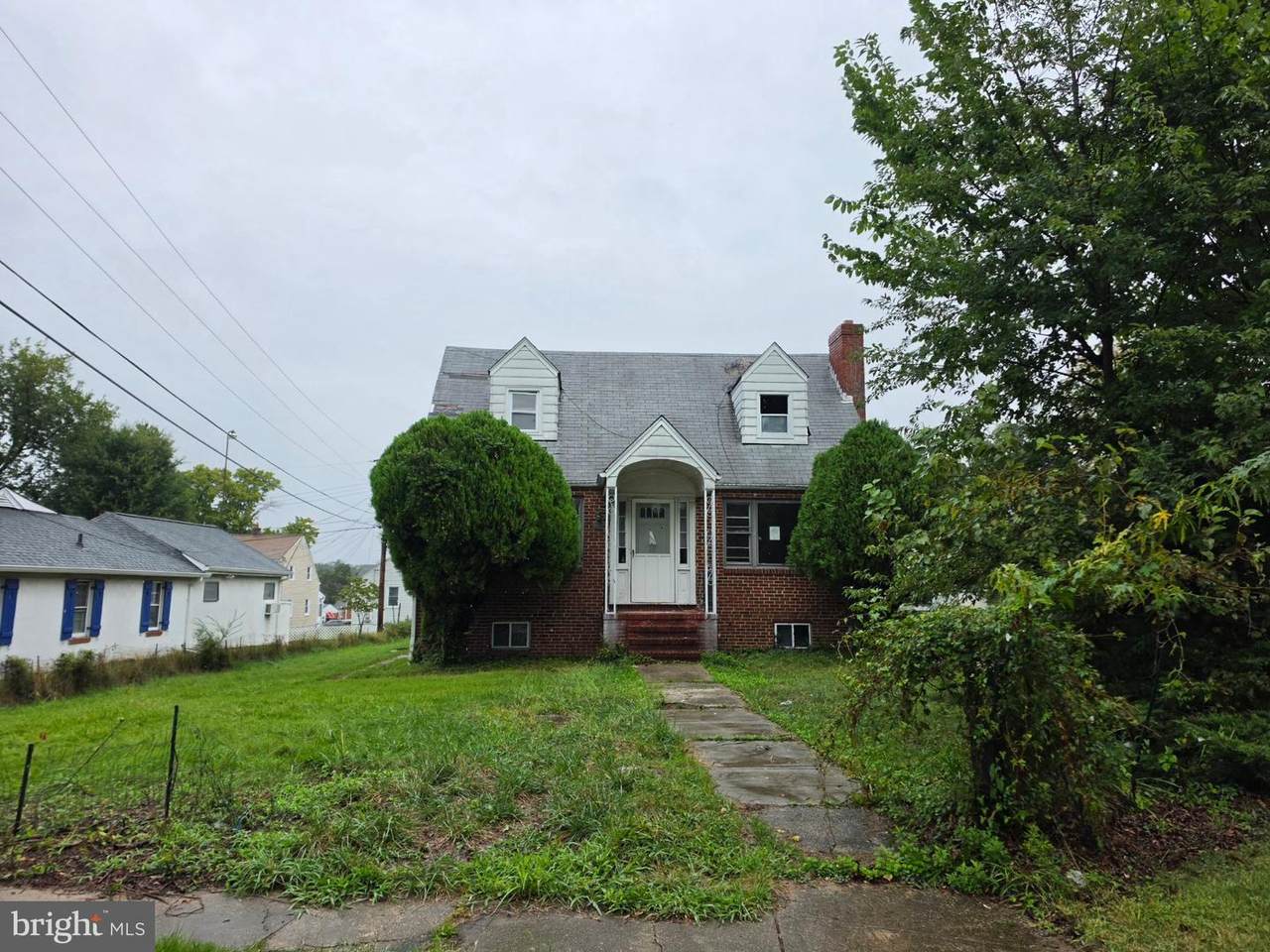 2340 Ivy Avenue - Photo 1