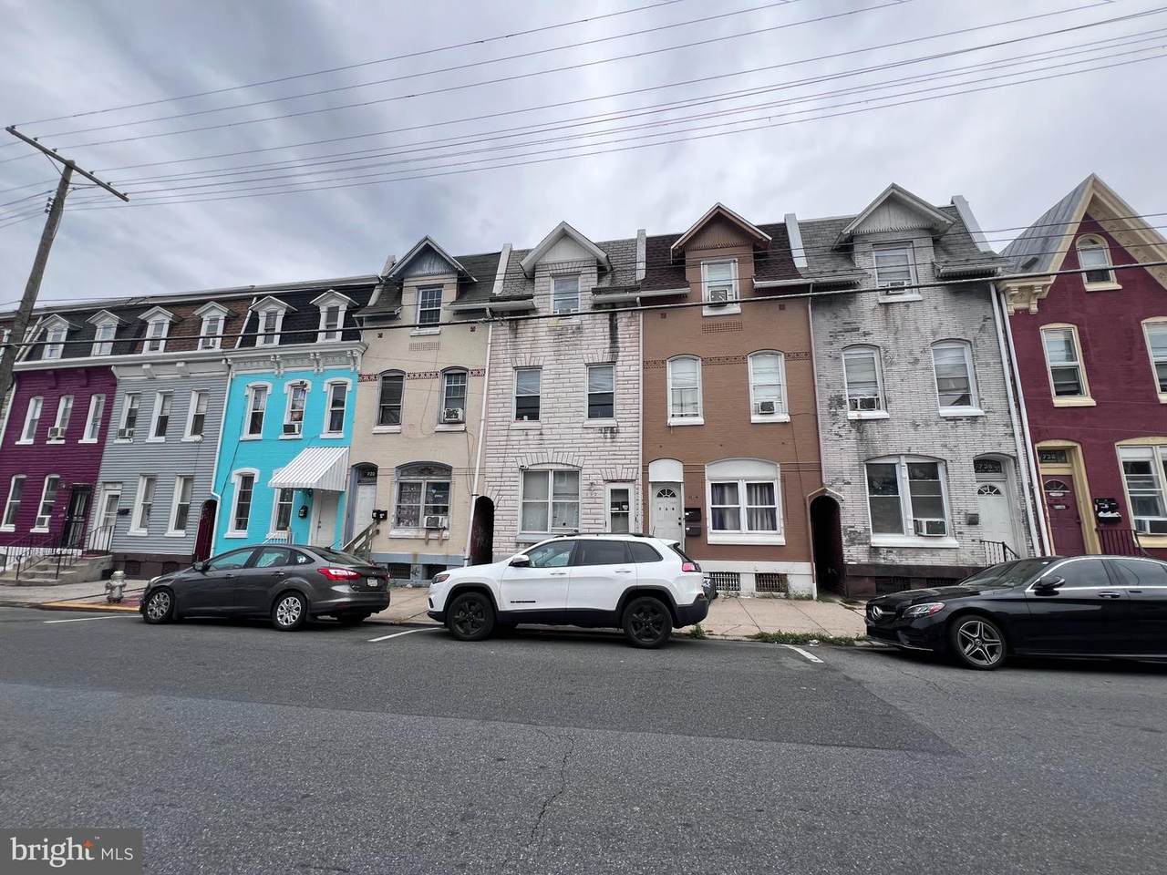 732 10TH Street - Photo 1