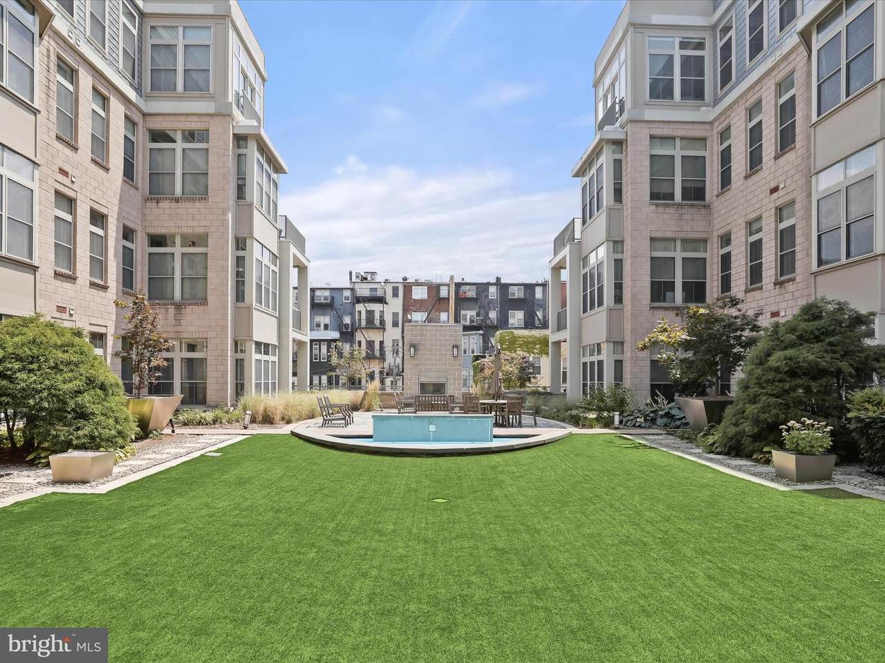 1209 Charles Street - Photo 1