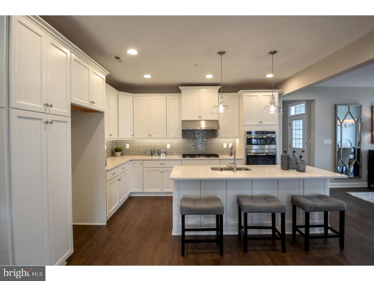 802 Summit Drive - Photo 1