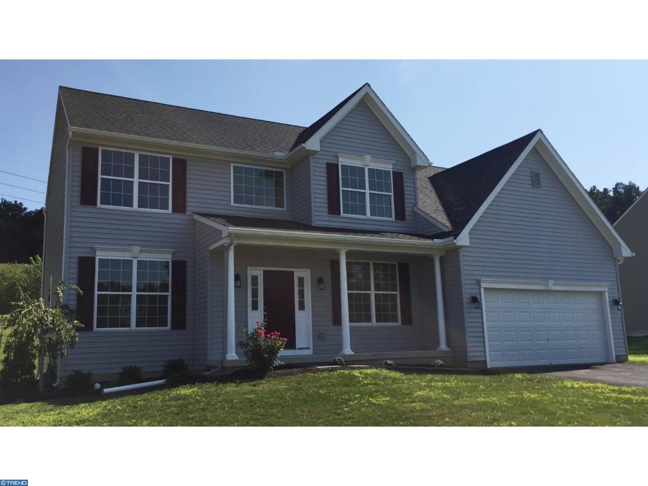 402 8TH Avenue - Photo 1