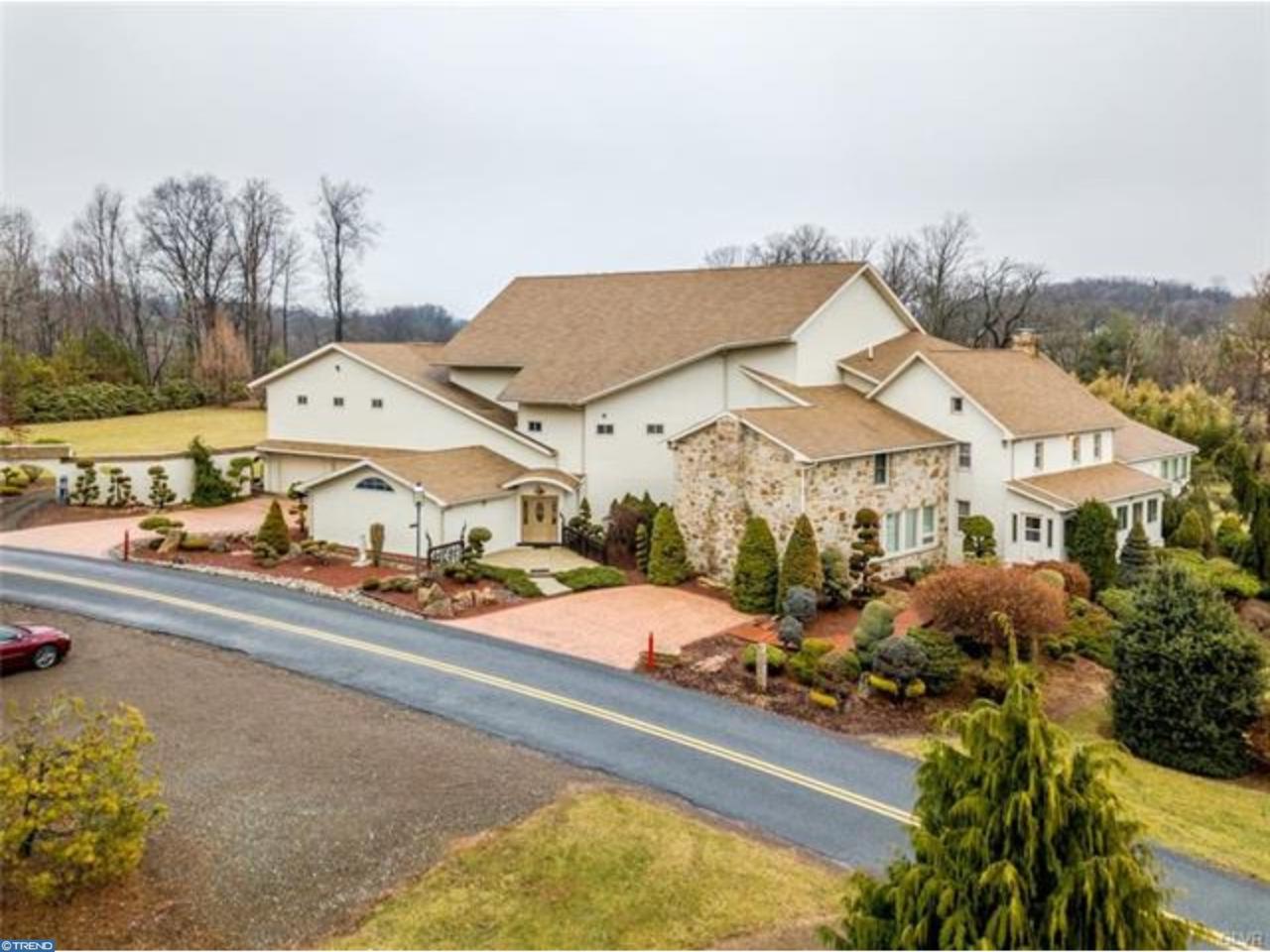 6271 Batman Drive - Photo 1