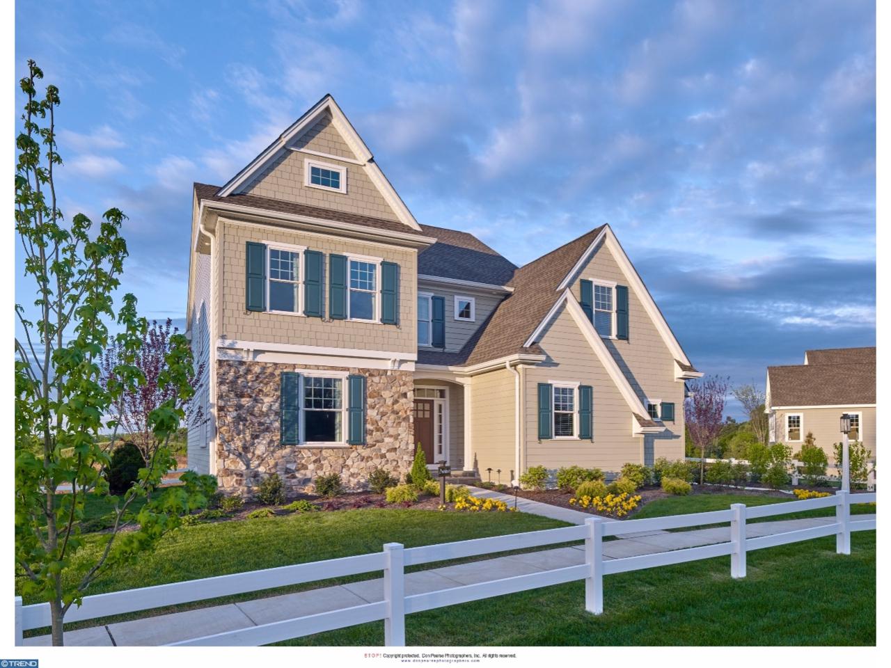 104 Chapel Hill Circle - Photo 1