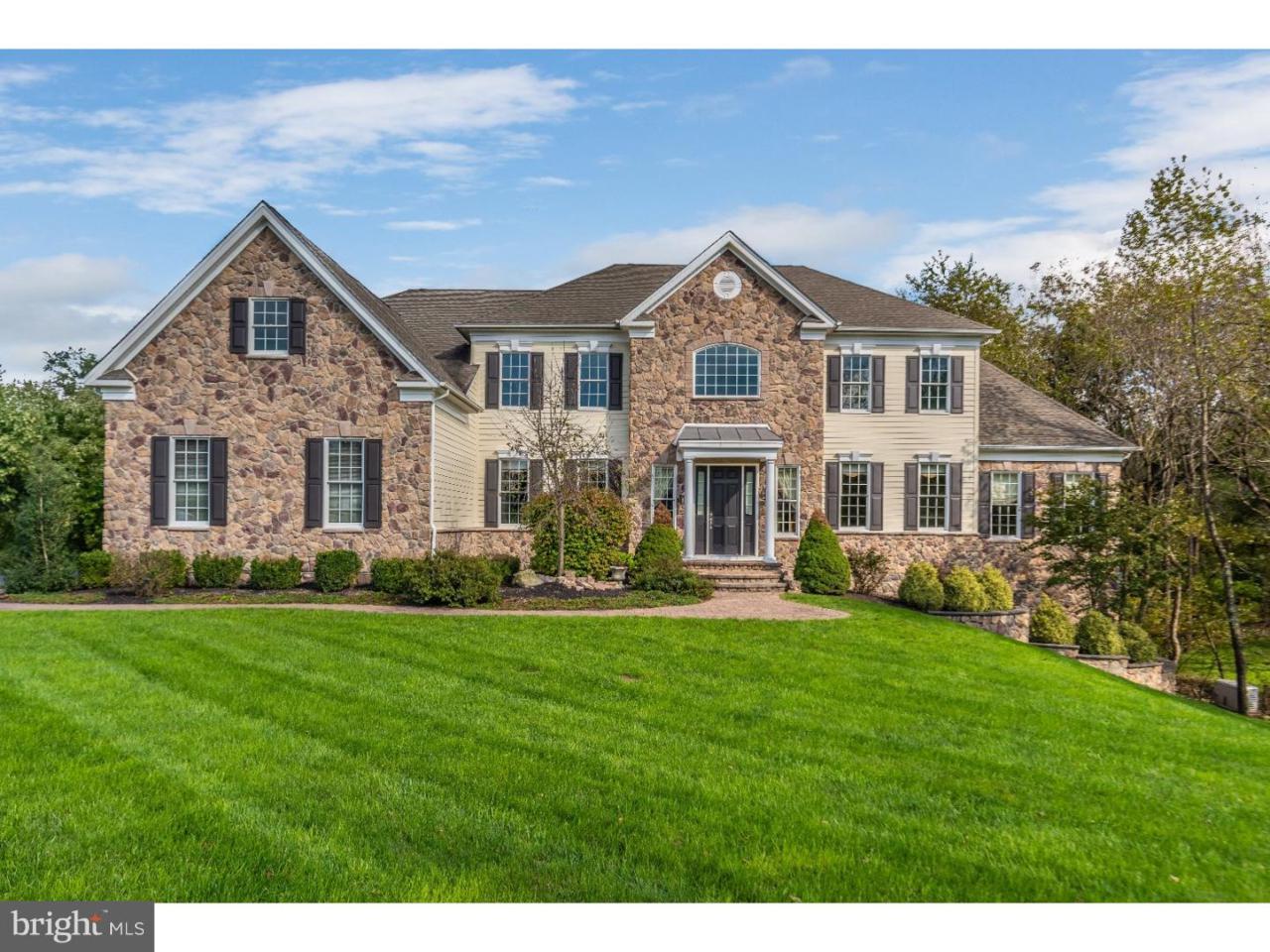 10 Holme Court - Photo 1