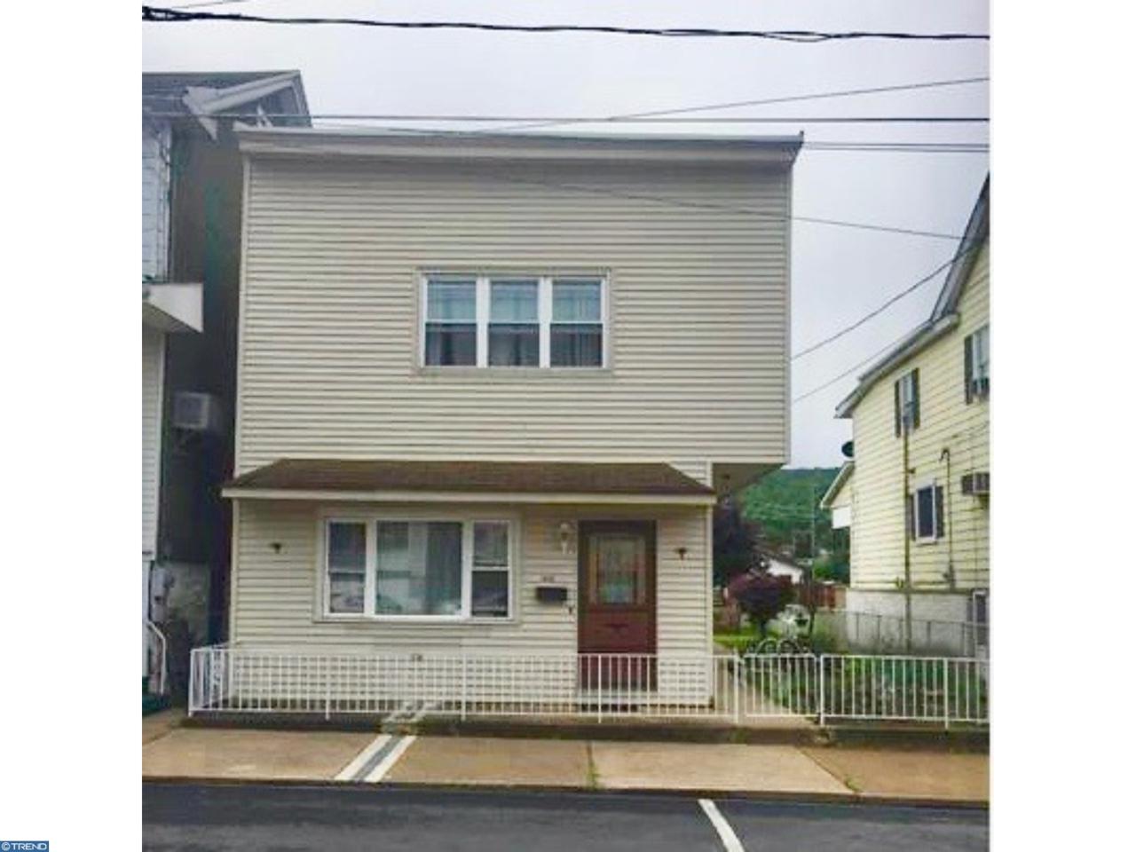 442 4TH Street - Photo 1