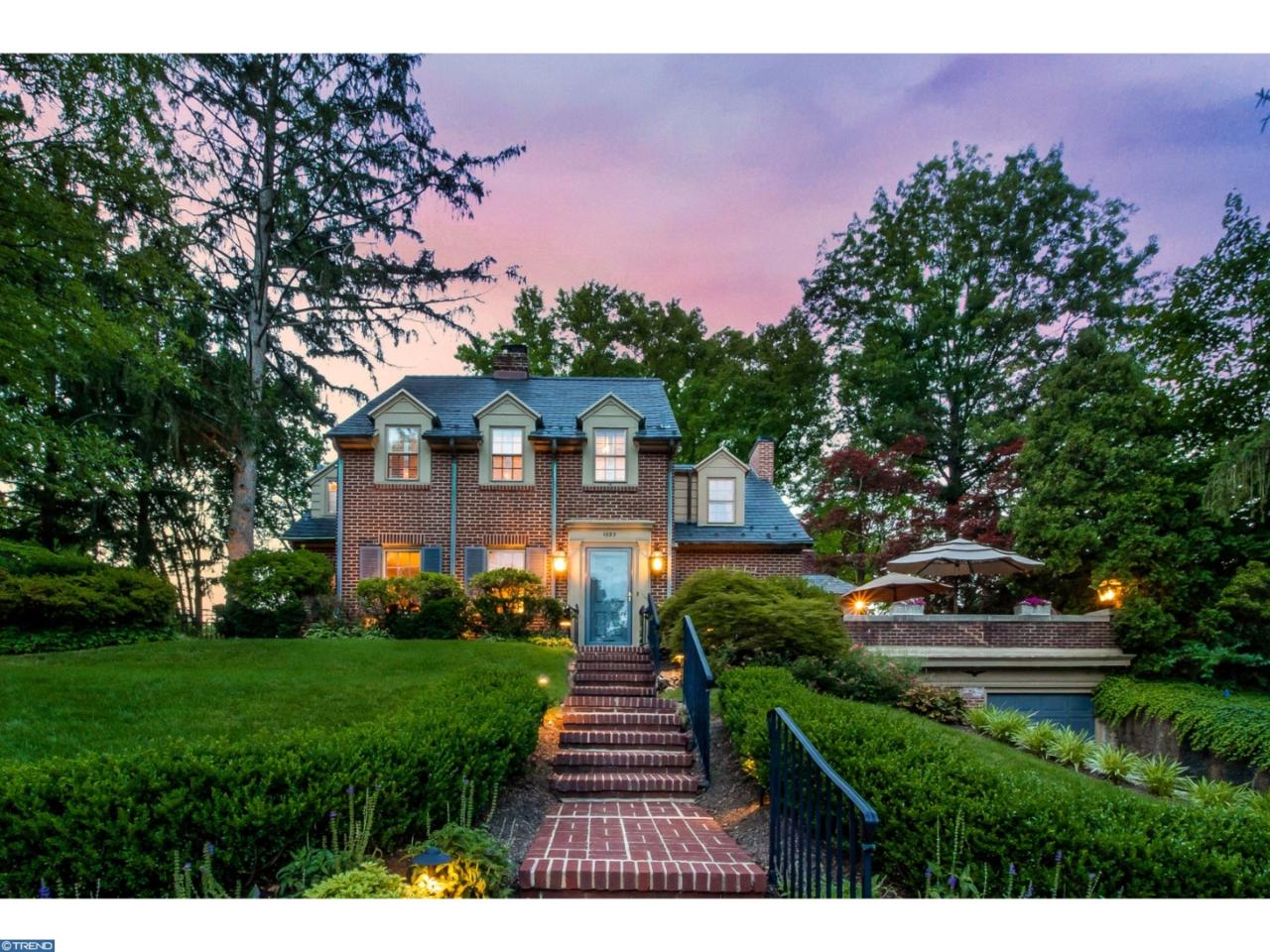 1023 Washington Avenue - Photo 1