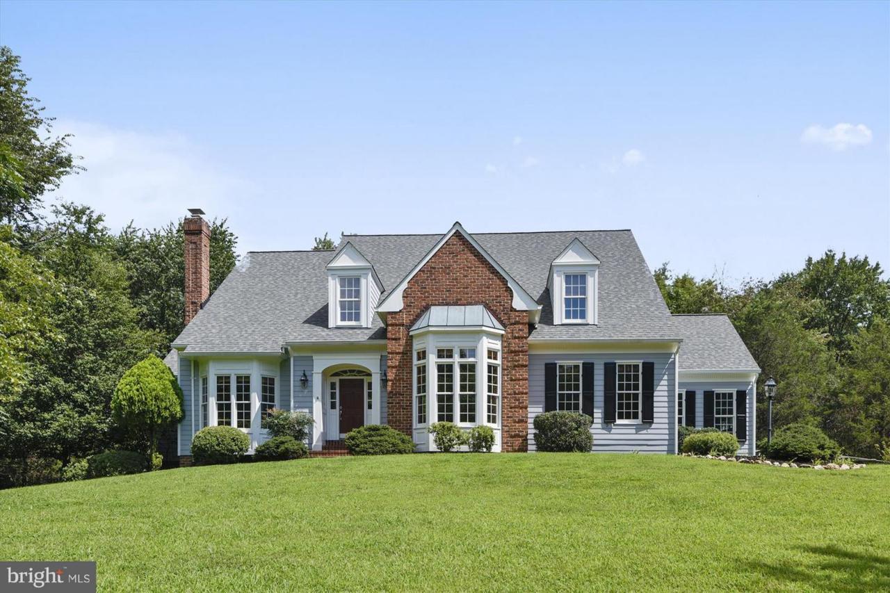 1515 Windstone Drive - Photo 1