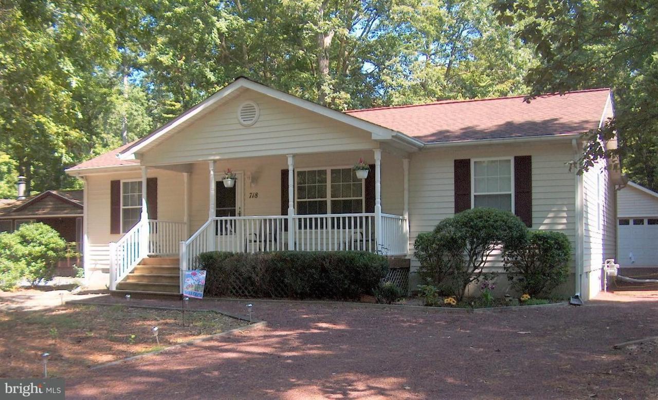 718 Ocean Parkway - Photo 1