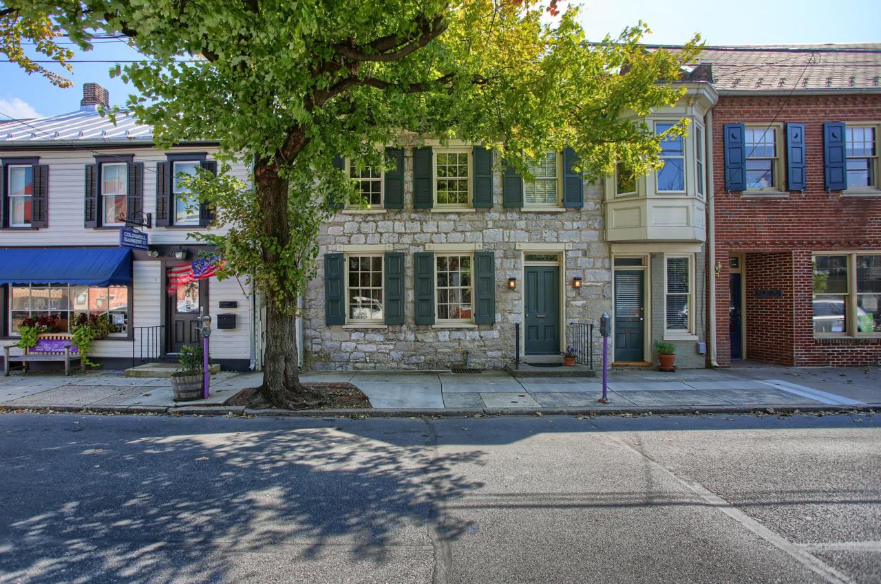56 Pomfret Street - Photo 1