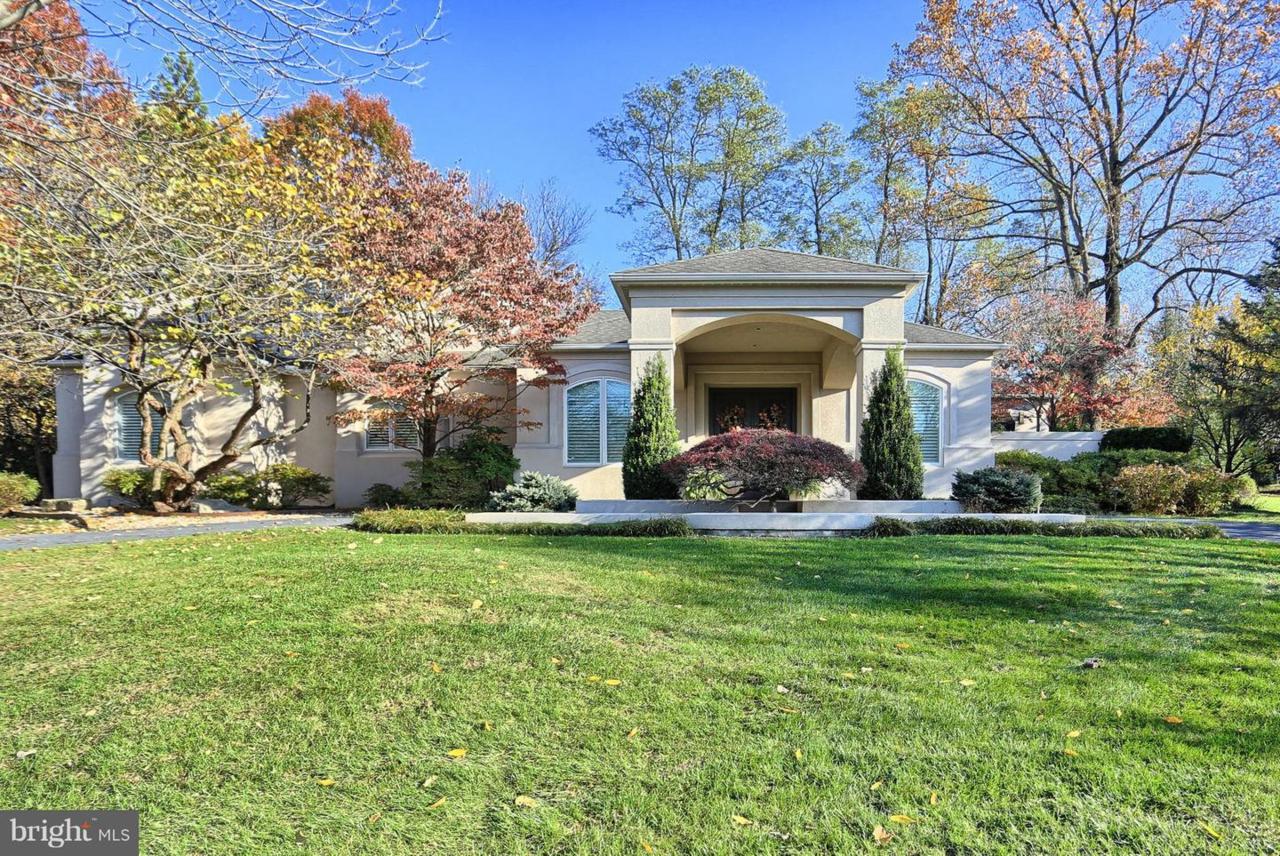16 Westwind Drive - Photo 1