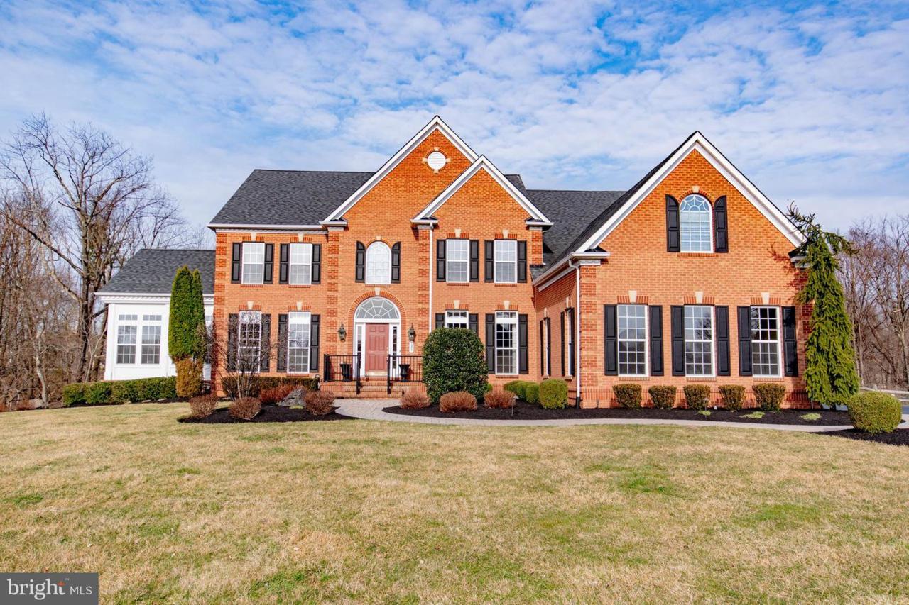 137 Parsons Lane - Photo 1