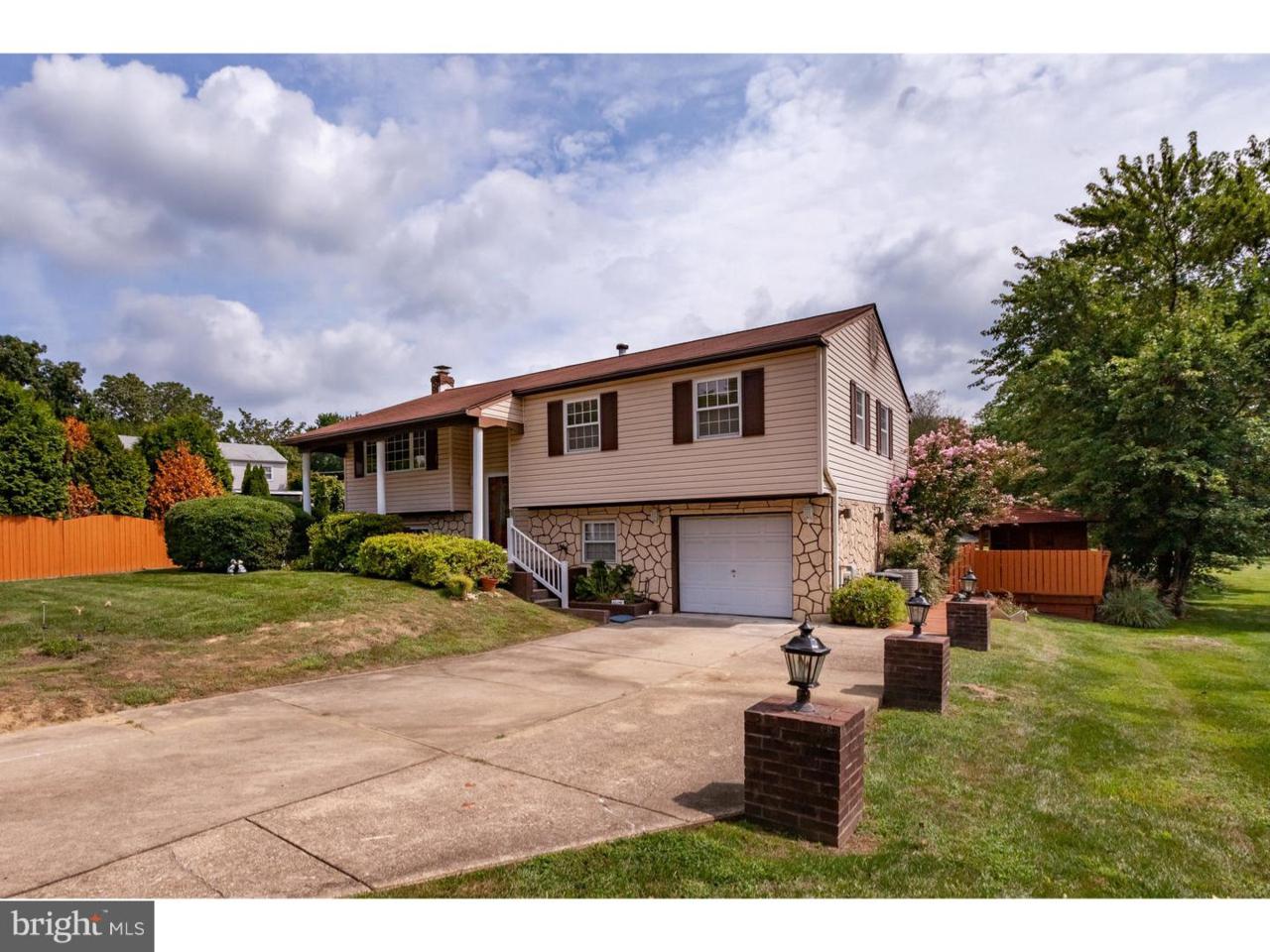 2400 Colonial Drive - Photo 1