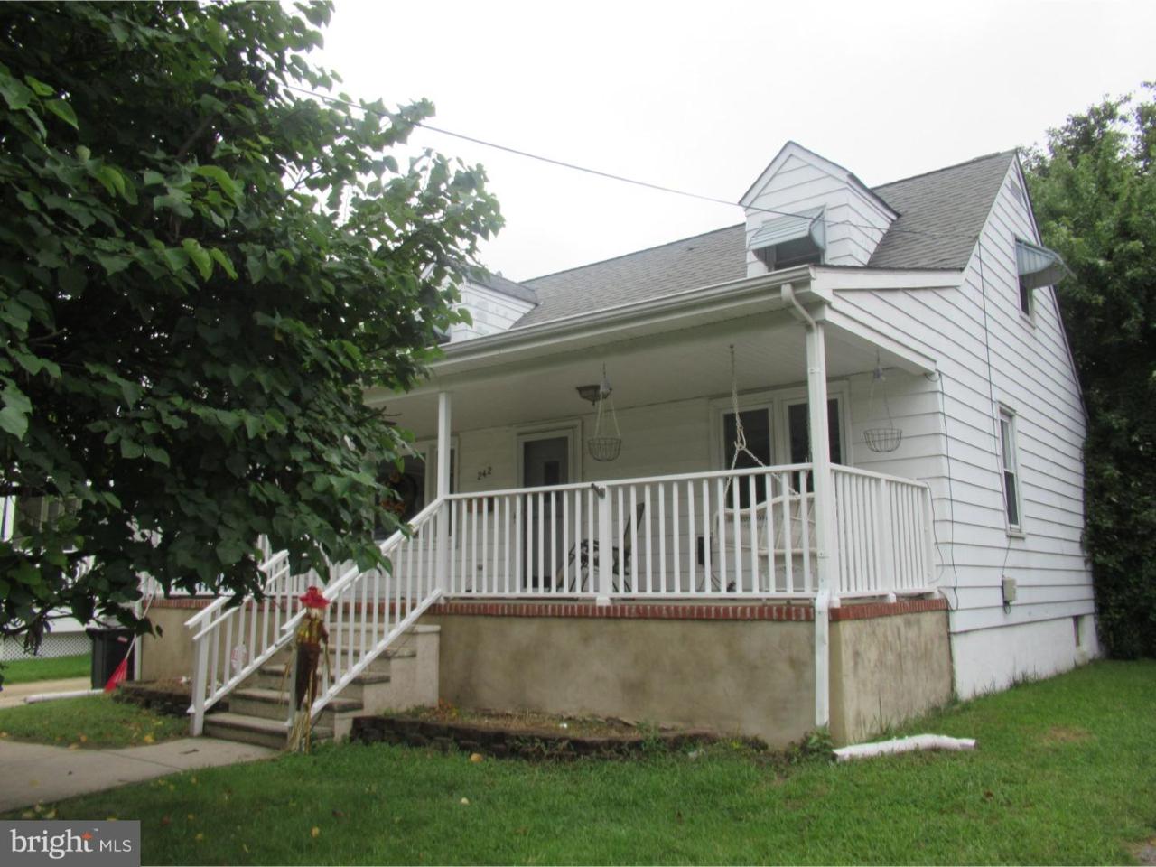 242 Elmore Avenue - Photo 1