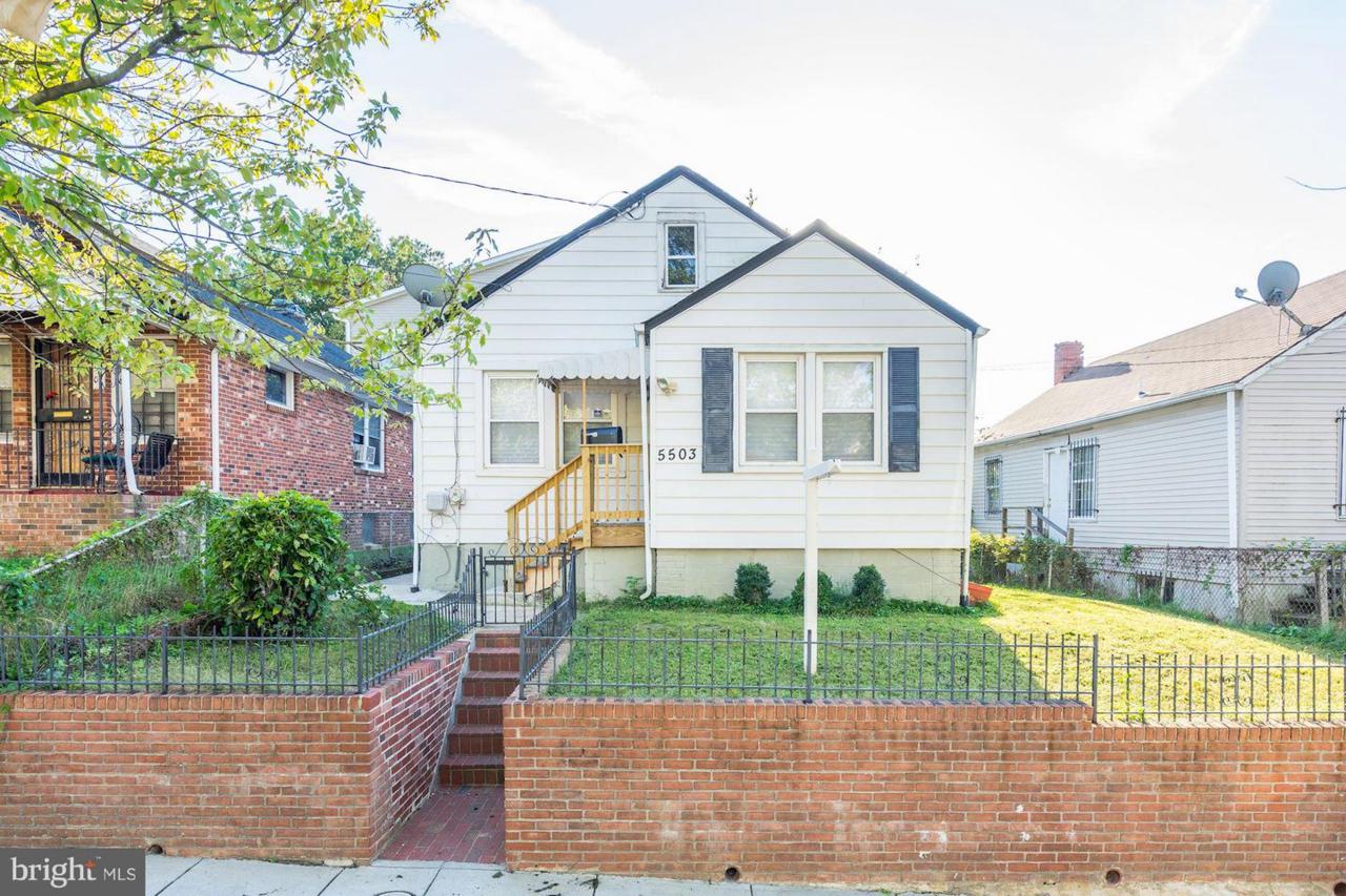 5503 Jay Street - Photo 1