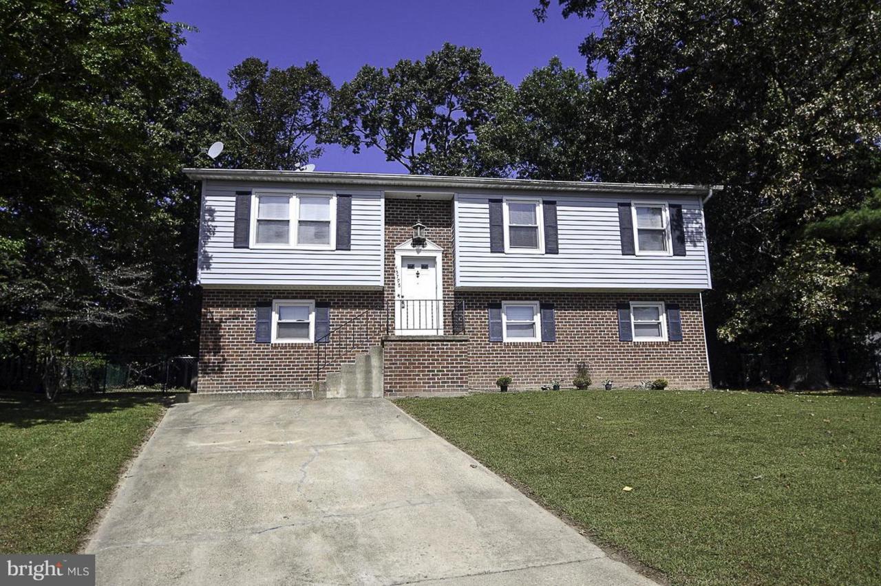 45796 Sayre Drive - Photo 1