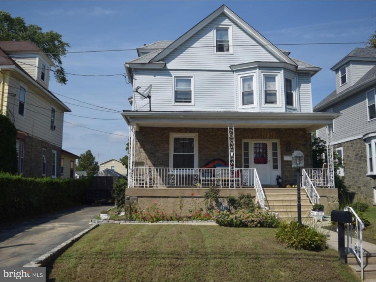 705 14TH Avenue - Photo 1