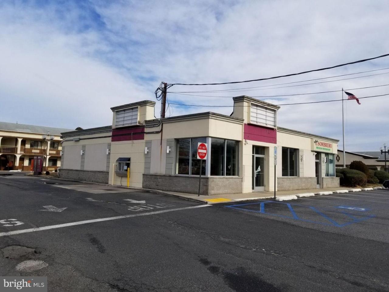501-505 Main Street - Photo 1