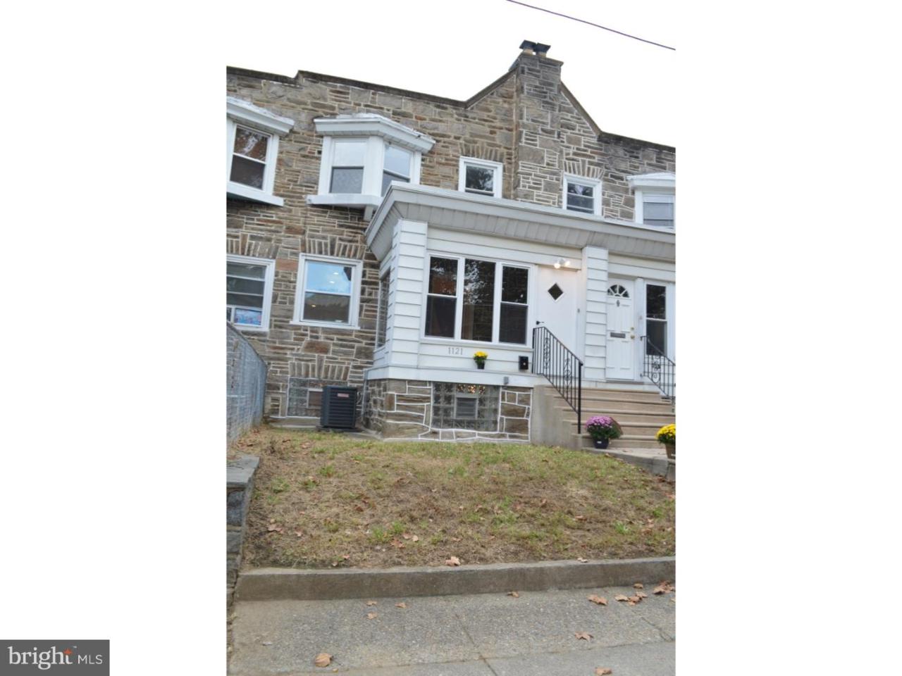 1121 Overington Street - Photo 1