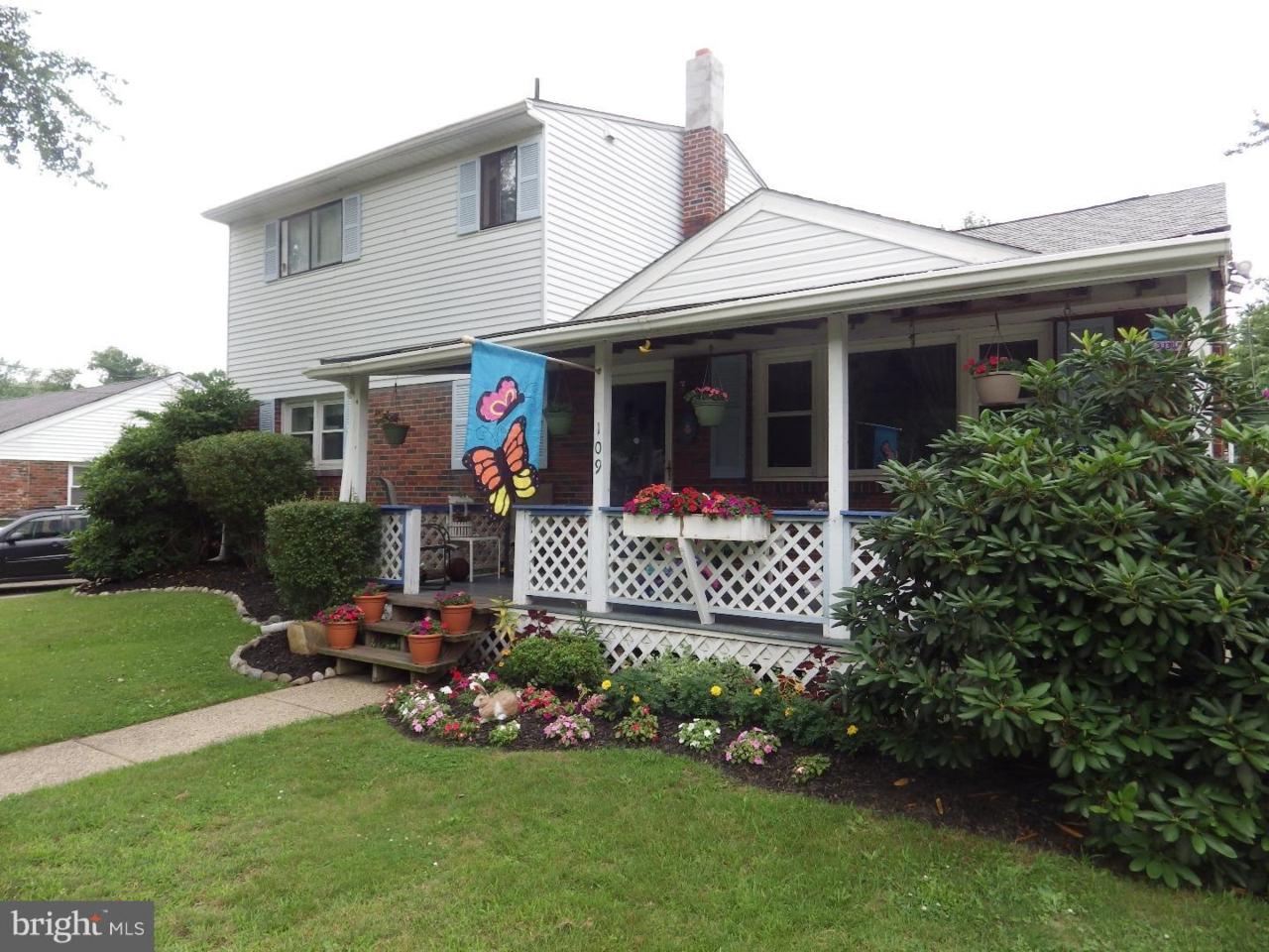 109 Maurer Avenue - Photo 1