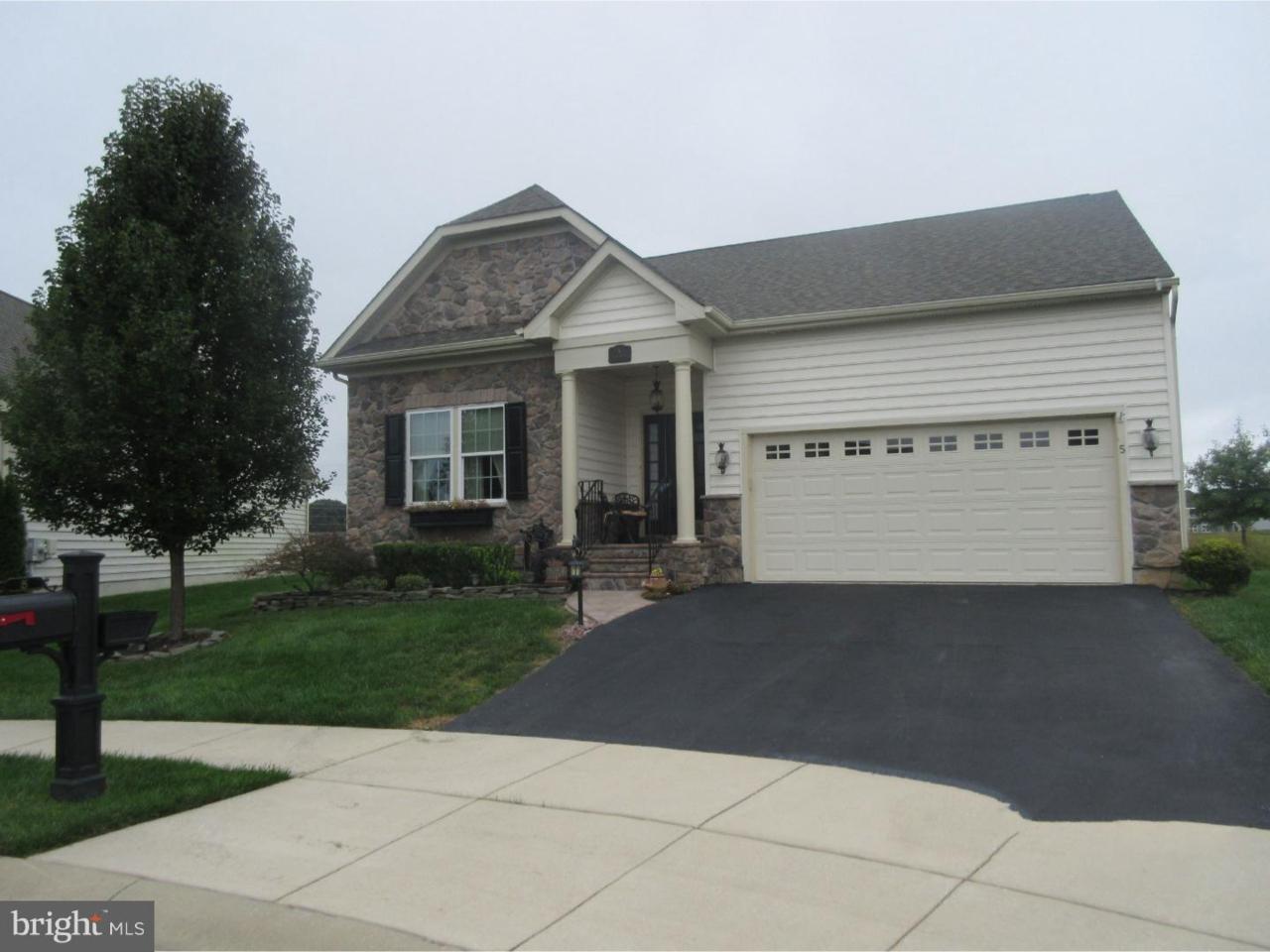 5 Millburn Court - Photo 1