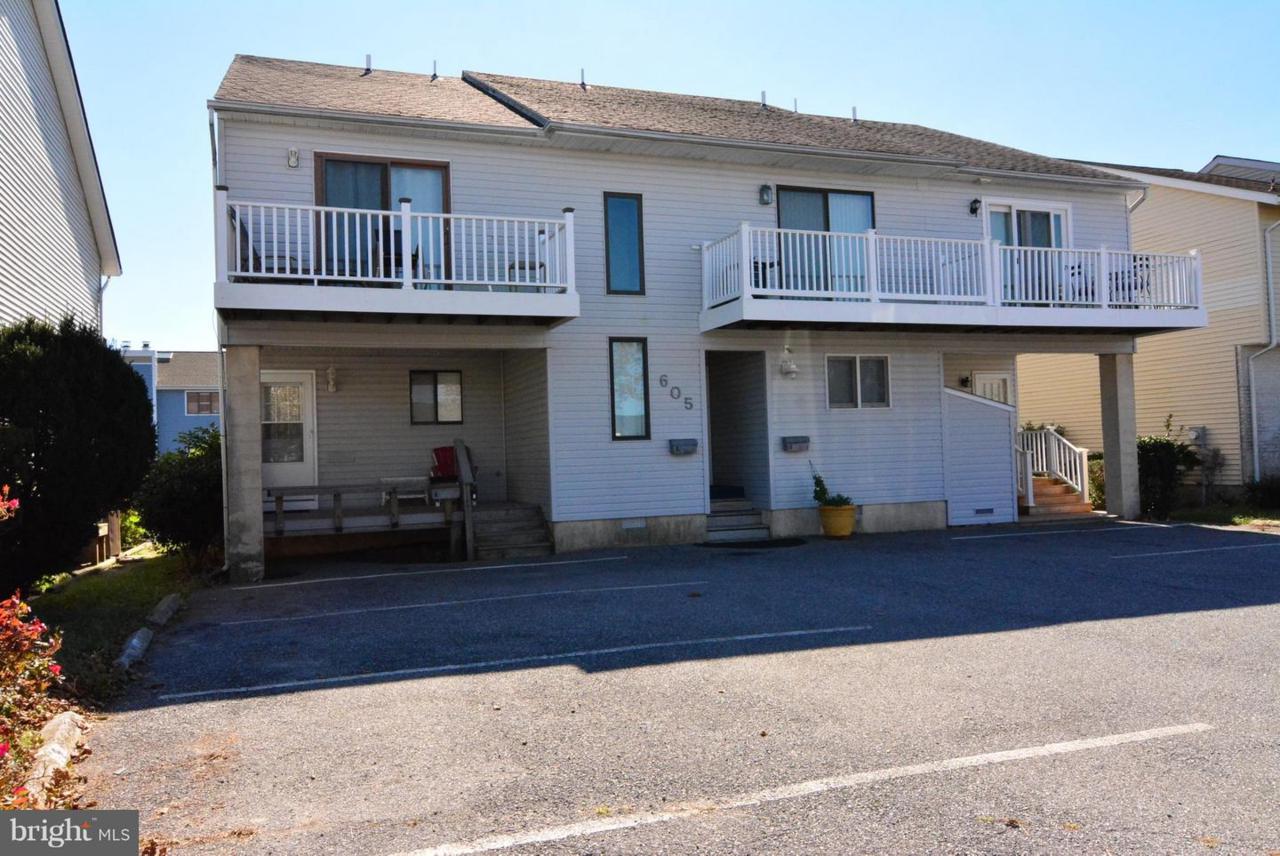 605 94TH STREET - Photo 1