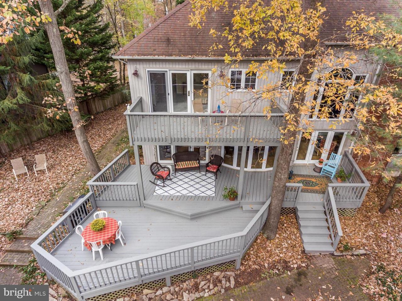 395 Valley Stream Road - Photo 1