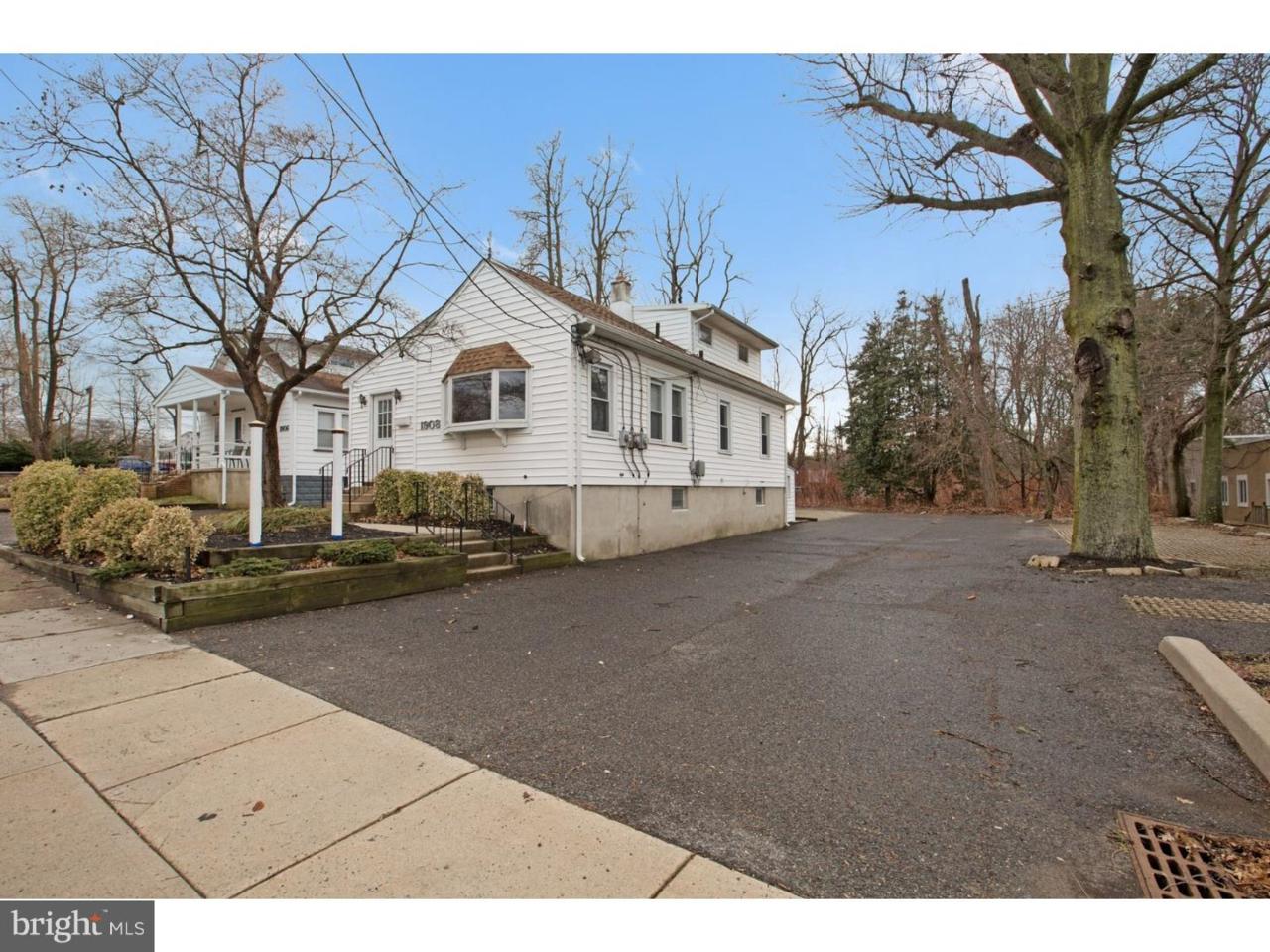 1908 Springdale Road - Photo 1