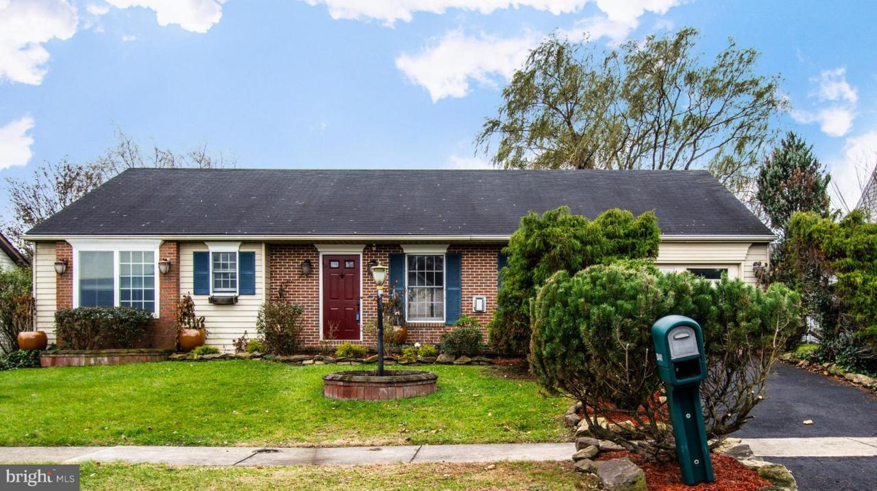 2041 Chevy Chase Drive - Photo 1