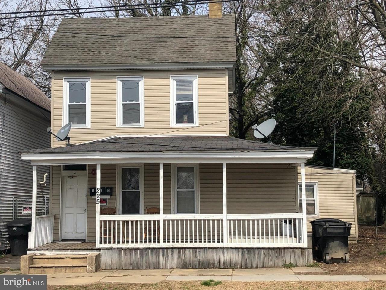225 Cecil Street - Photo 1