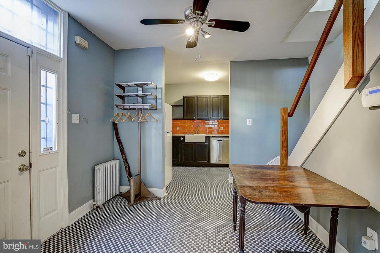 612 7TH Street - Photo 1