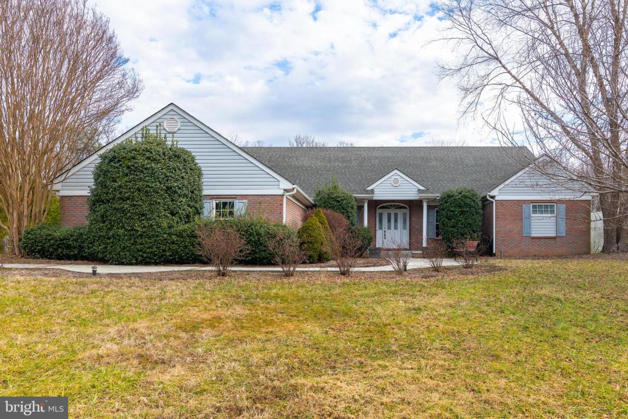 8215 Jett Way - Photo 1
