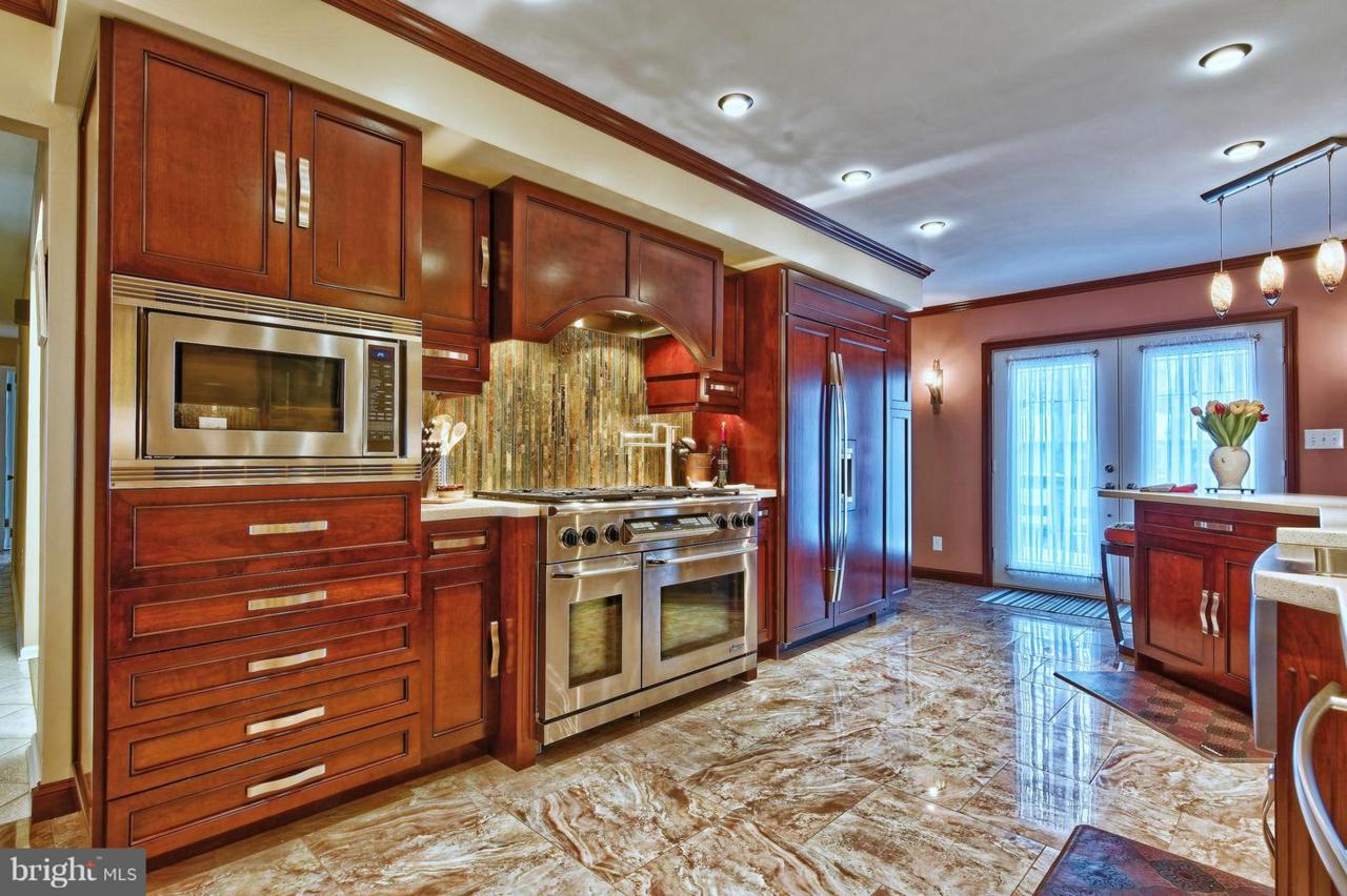 106 Hazel Boulevard - Photo 1