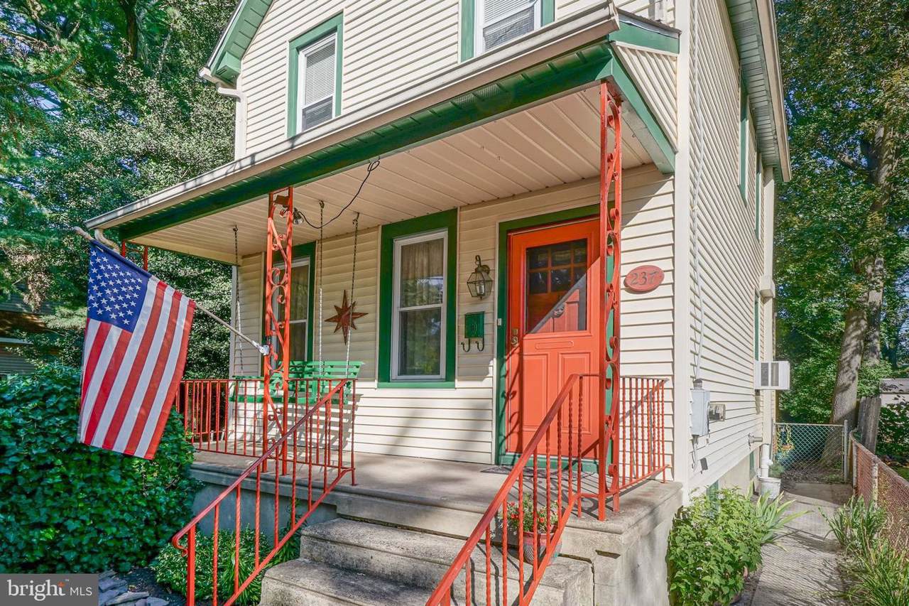 237 Lincoln - Photo 1