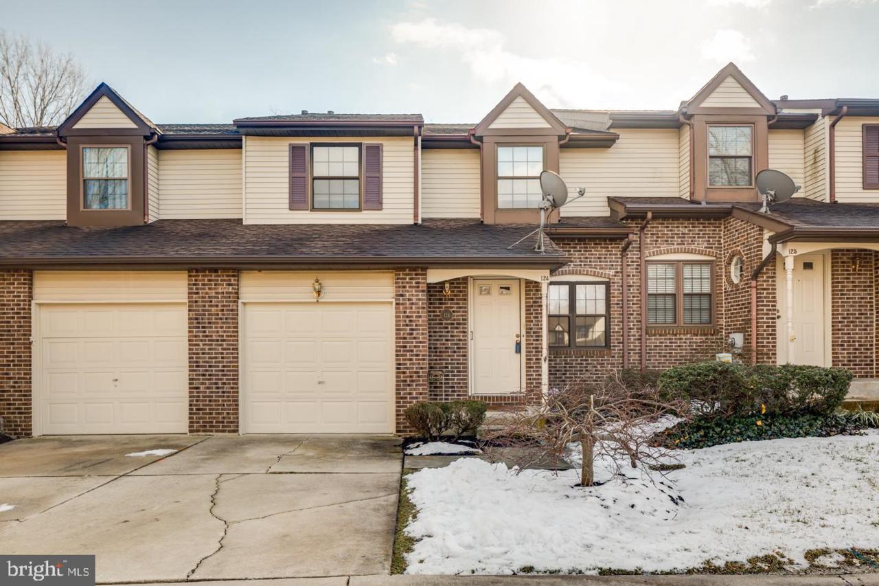 124 Greensward - Photo 1