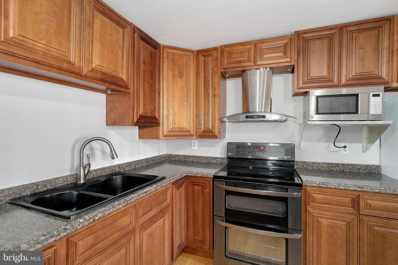 1423 William Street - Photo 1
