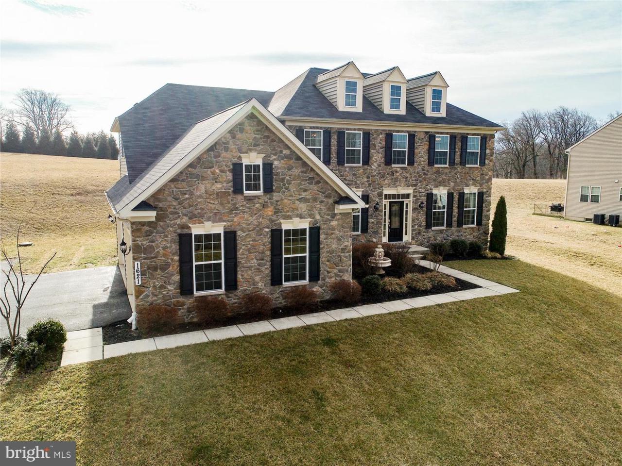 1621 Kiersten Court - Photo 1
