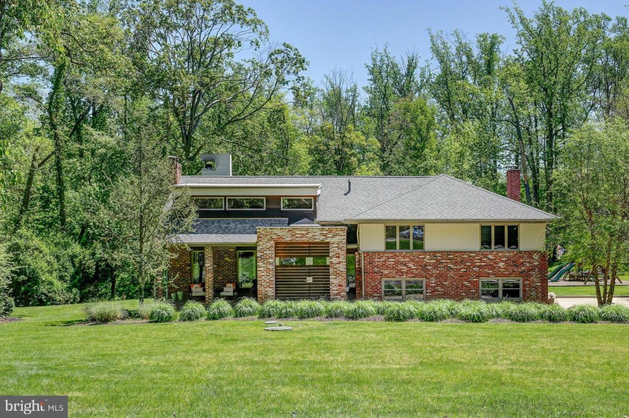 1127 Winding Dr - Photo 1