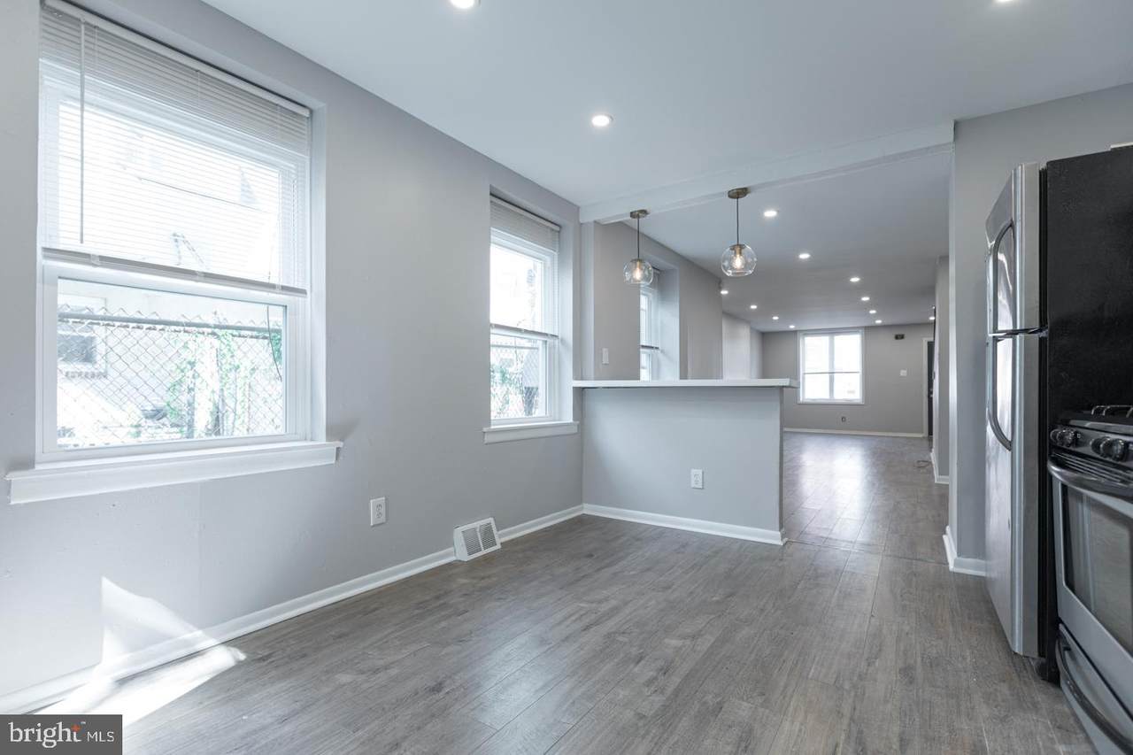 526 33RD Street - Photo 1