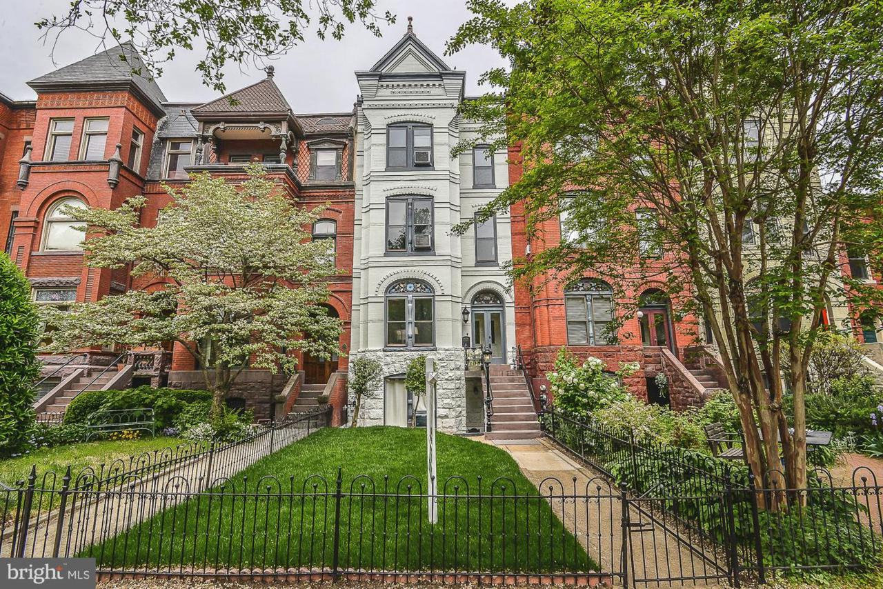 638 Capitol Street - Photo 1