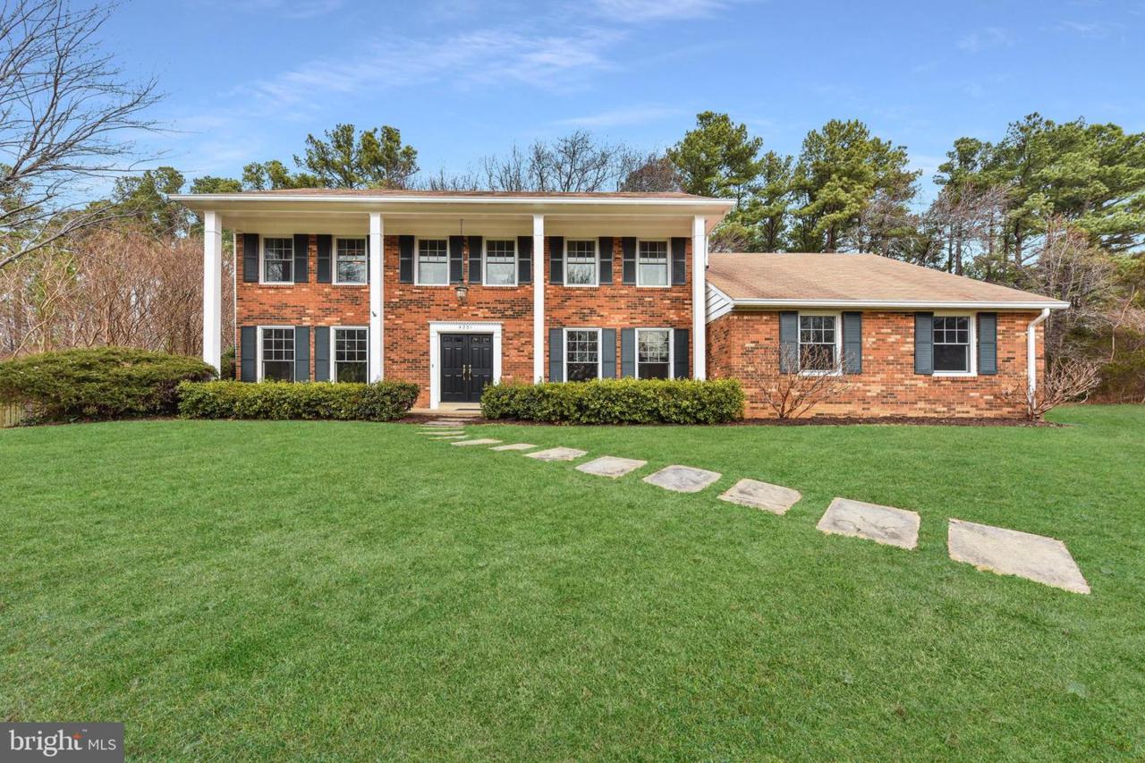 4201 Maple Tree Court - Photo 1
